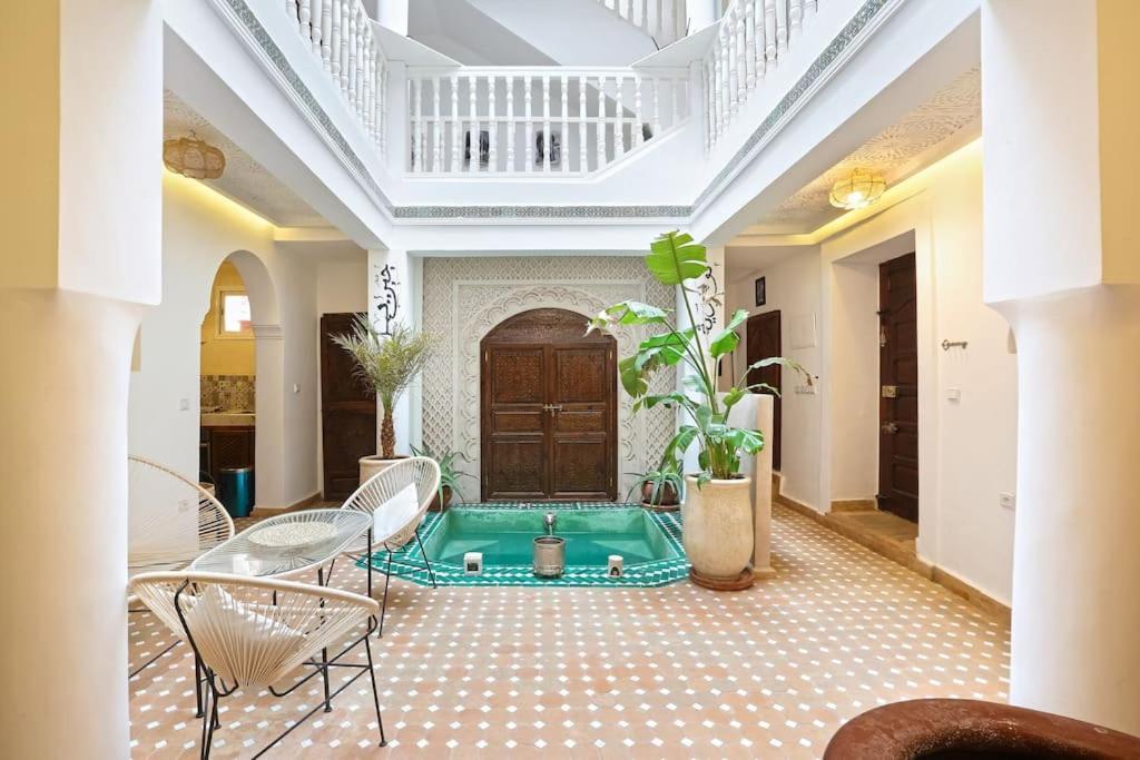 Riad El Khir En Centre Ville Rooftop Et Bassin Marrákes Kültér fotó
