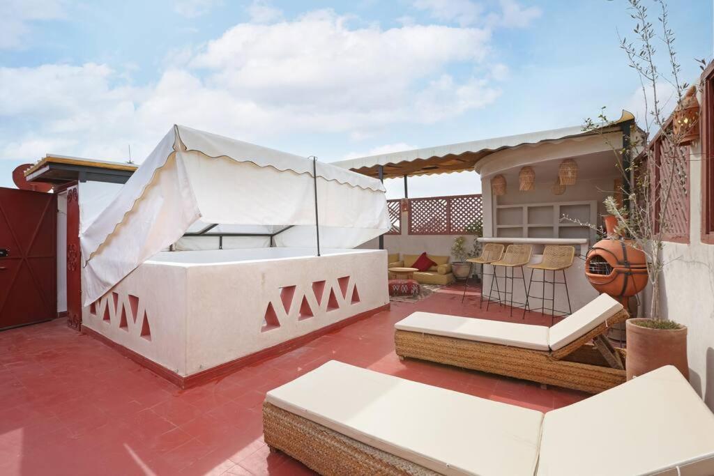 Riad El Khir En Centre Ville Rooftop Et Bassin Marrákes Kültér fotó